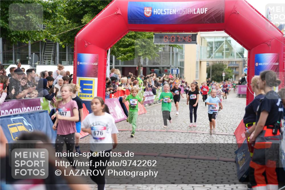 12.06.2026 - Holstenköstenlauf LAZAROV Photography http://msf.ph/oto/9742262 12.06.2026 16:22:43 Laufen 847, 676, 10, 07, 48, 870, 687, 35, 581, 35, 110, 170, 286, 581, 687, 826, 847, 862, 870, 1206, 1473 meine-sportfotos.de