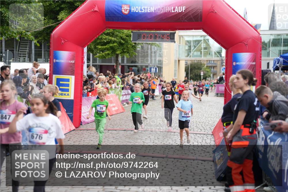 12.06.2026 - Holstenköstenlauf LAZAROV Photography http://msf.ph/oto/9742264 12.06.2026 16:22:44 Laufen 847, 676, 35, 687, 70, 870, 1473, 581, 35, 110, 170, 286, 581, 687, 826, 862, 870, 1206, 1473 meine-sportfotos.de