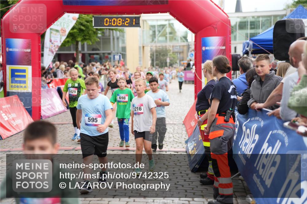 12.06.2026 - Holstenköstenlauf LAZAROV Photography http://msf.ph/oto/9742325 12.06.2026 16:23:19 Laufen 80, 08, 21, 28, 1429, 698, 1216, 558, 595, 98, 119, 138, 164, 207, 465, 582, 590, 593, 602, 685, 698, 841, 1209, 1216, 1425, 1429, 1502 meine-sportfotos.de
