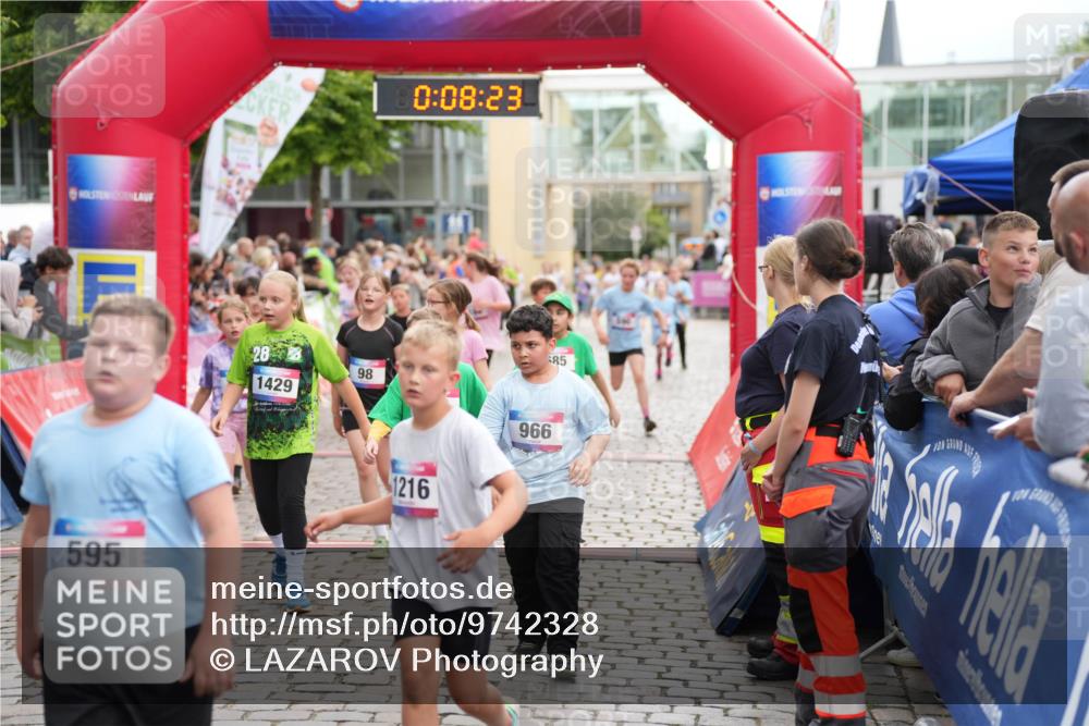 12.06.2026 - Holstenköstenlauf LAZAROV Photography http://msf.ph/oto/9742328 12.06.2026 16:23:21 Laufen 0, 08, 23, 288, 1429, 98, 595, 1216, 966, 85, 67, 98, 119, 138, 164, 207, 465, 582, 586, 590, 593, 602, 685, 841, 1201, 1209, 1425, 1429, 1502 meine-sportfotos.de