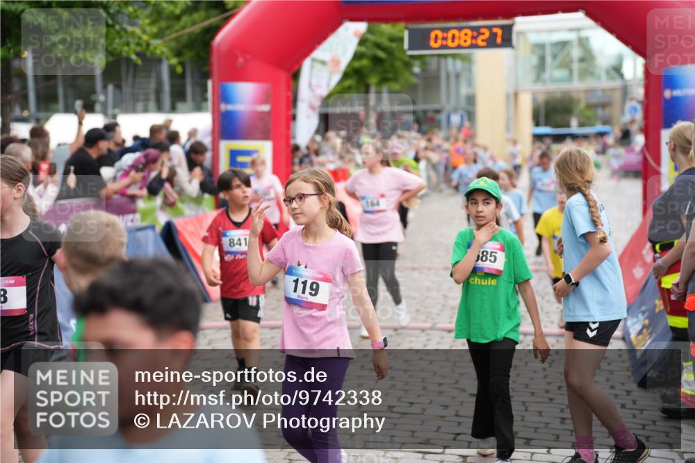 12.06.2026 - Holstenköstenlauf LAZAROV Photography http://msf.ph/oto/9742338 12.06.2026 16:23:25 Laufen 841, 0, 08, 27, 14, 119, 85, 67, 164, 207, 465, 582, 586, 590, 593, 602, 686, 1103, 1104, 1110, 1201, 1208, 1209, 1219, 1425, 1502 meine-sportfotos.de