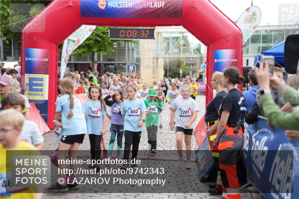 12.06.2026 - Holstenköstenlauf LAZAROV Photography http://msf.ph/oto/9742343 12.06.2026 16:23:30 Laufen 465, 10, 08, 32, 582, 1103, 602, 686, 1208, 1201, 67, 314, 471, 483, 586, 601, 686, 1031, 1103, 1104, 1110, 1201, 1203, 1207, 1208, 1218, 1219, 1485, 1486, 1509 meine-sportfotos.de