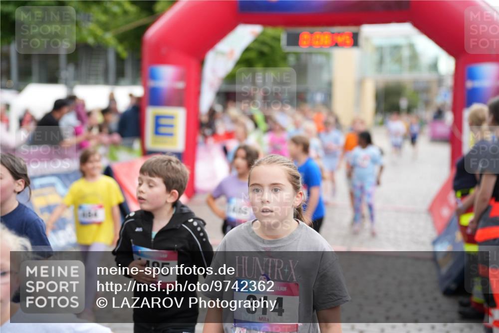 12.06.2026 - Holstenköstenlauf LAZAROV Photography http://msf.ph/oto/9742362 12.06.2026 16:23:43 Laufen 185, 36, 314, 308, 384, 585, 587, 846, 858, 1107, 1120, 1195, 1202, 1326, 1491 meine-sportfotos.de