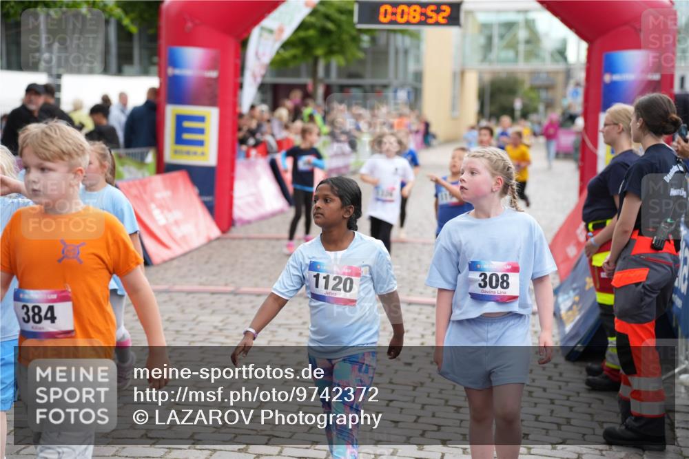 12.06.2026 - Holstenköstenlauf LAZAROV Photography http://msf.ph/oto/9742372 12.06.2026 16:23:50 Laufen 384, 0, 08, 52, 35, 1120, 308, 4, 611, 846, 858, 1195, 1202, 1326, 1378, 1380 meine-sportfotos.de