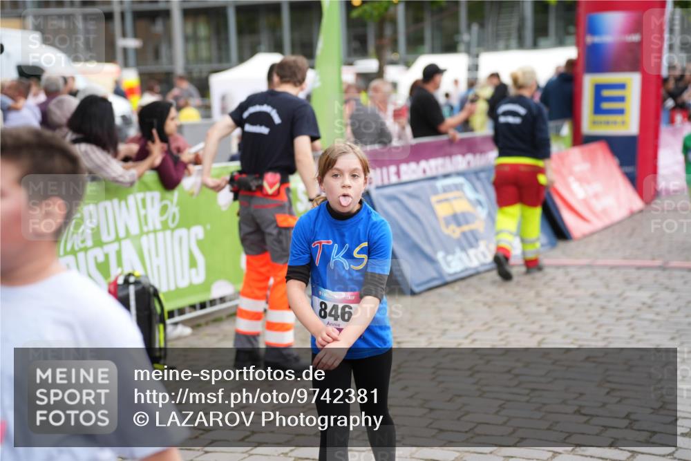 12.06.2026 - Holstenköstenlauf LAZAROV Photography http://msf.ph/oto/9742381 12.06.2026 16:23:59 Laufen 846, 4, 460, 579, 580, 675, 690, 692, 704, 1109, 1117, 1380 meine-sportfotos.de