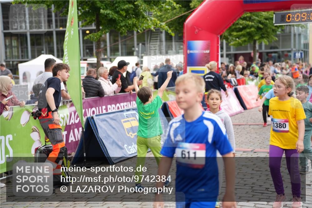 12.06.2026 - Holstenköstenlauf LAZAROV Photography http://msf.ph/oto/9742384 12.06.2026 16:24:02 Laufen 611, 0, 09, 0, 1380, 460, 579, 580, 675, 690, 692, 1109, 1117, 1191, 1331, 1467 meine-sportfotos.de