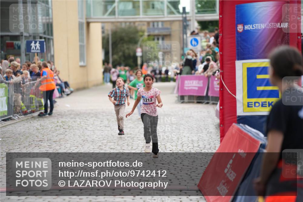 12.06.2026 - Holstenköstenlauf LAZAROV Photography http://msf.ph/oto/9742412 12.06.2026 16:24:29 Laufen 1212, 691, 1212 meine-sportfotos.de