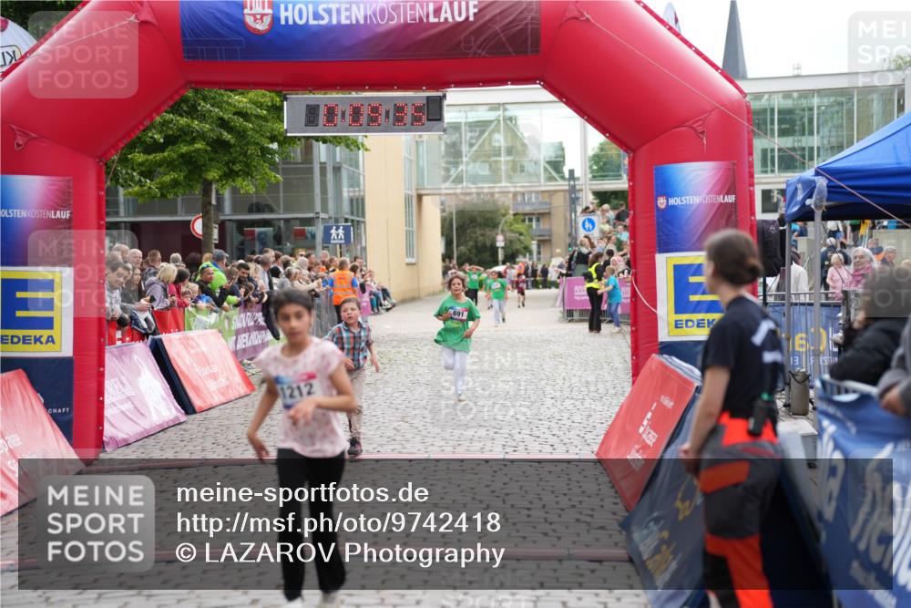 12.06.2026 - Holstenköstenlauf LAZAROV Photography http://msf.ph/oto/9742418 12.06.2026 16:24:33 Laufen 1212, 691, 13, 691, 1212 meine-sportfotos.de