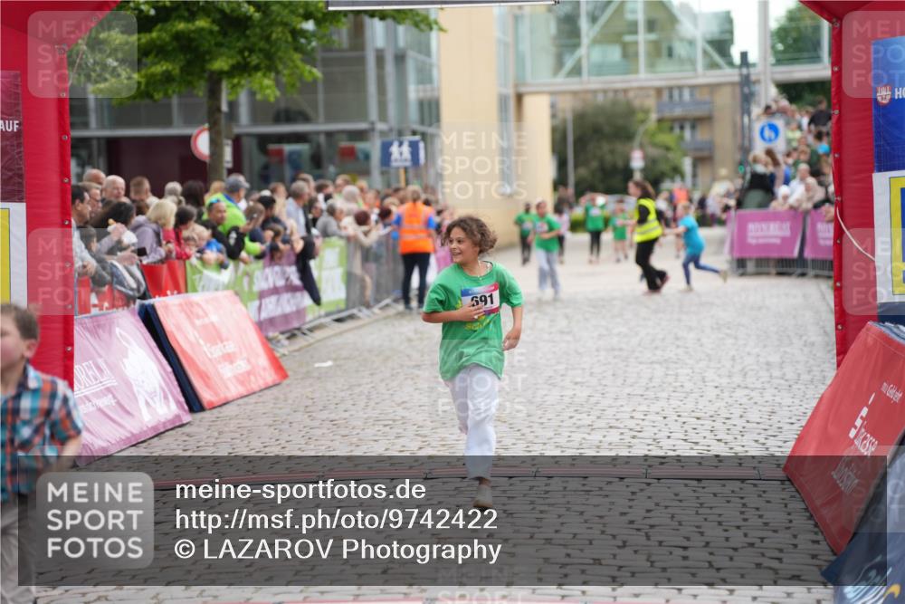 12.06.2026 - Holstenköstenlauf LAZAROV Photography http://msf.ph/oto/9742422 12.06.2026 16:24:36 Laufen 591, 691 meine-sportfotos.de