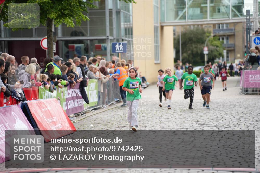 12.06.2026 - Holstenköstenlauf LAZAROV Photography http://msf.ph/oto/9742425 12.06.2026 16:24:42 Laufen 678, 1217, 682, 679, 677, 678, 679, 681, 682 meine-sportfotos.de
