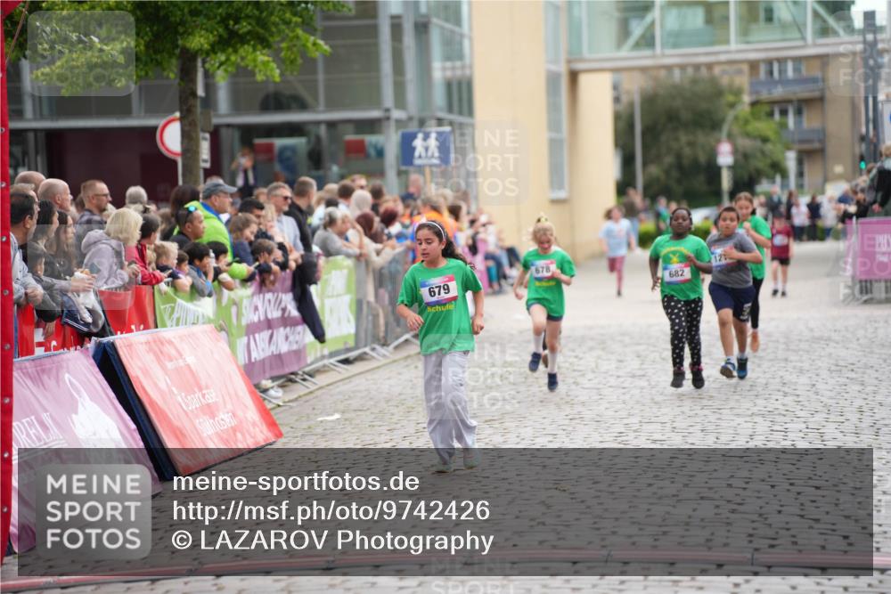 12.06.2026 - Holstenköstenlauf LAZAROV Photography http://msf.ph/oto/9742426 12.06.2026 16:24:43 Laufen 678, 679, 12, 682, 677, 678, 679, 681, 682 meine-sportfotos.de