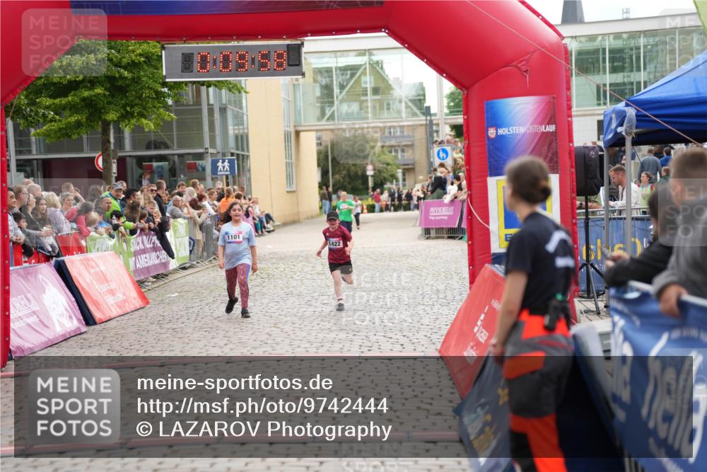 12.06.2026 - Holstenköstenlauf LAZAROV Photography http://msf.ph/oto/9742444 12.06.2026 16:24:56 Laufen 10, 09, 58, 1101, 1422, 1101, 1422 meine-sportfotos.de