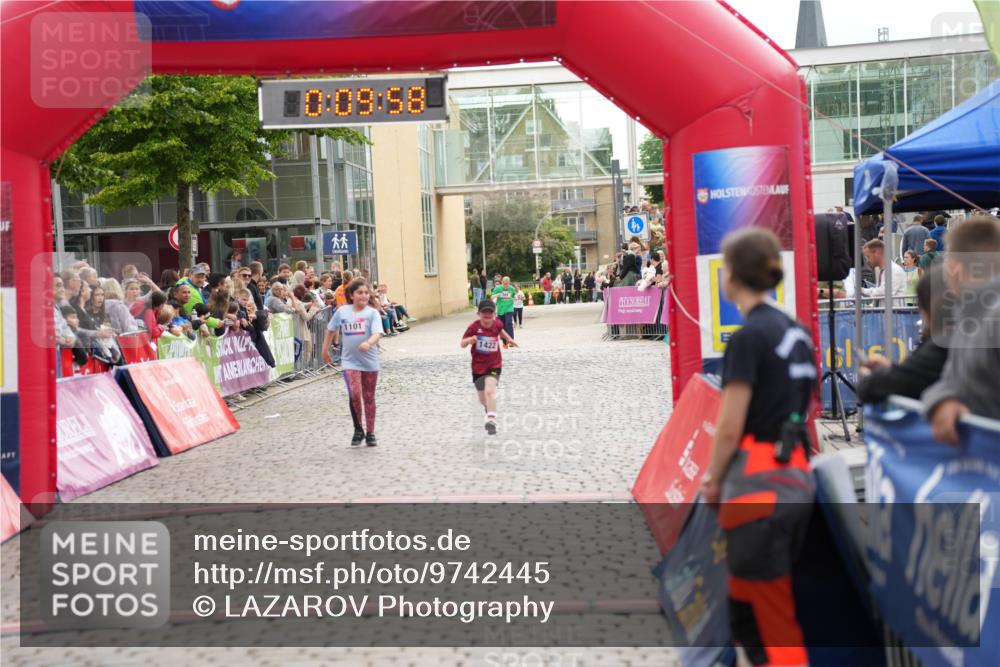 12.06.2026 - Holstenköstenlauf LAZAROV Photography http://msf.ph/oto/9742445 12.06.2026 16:24:56 Laufen 10, 09, 58, 1101, 1422, 1101, 1422 meine-sportfotos.de