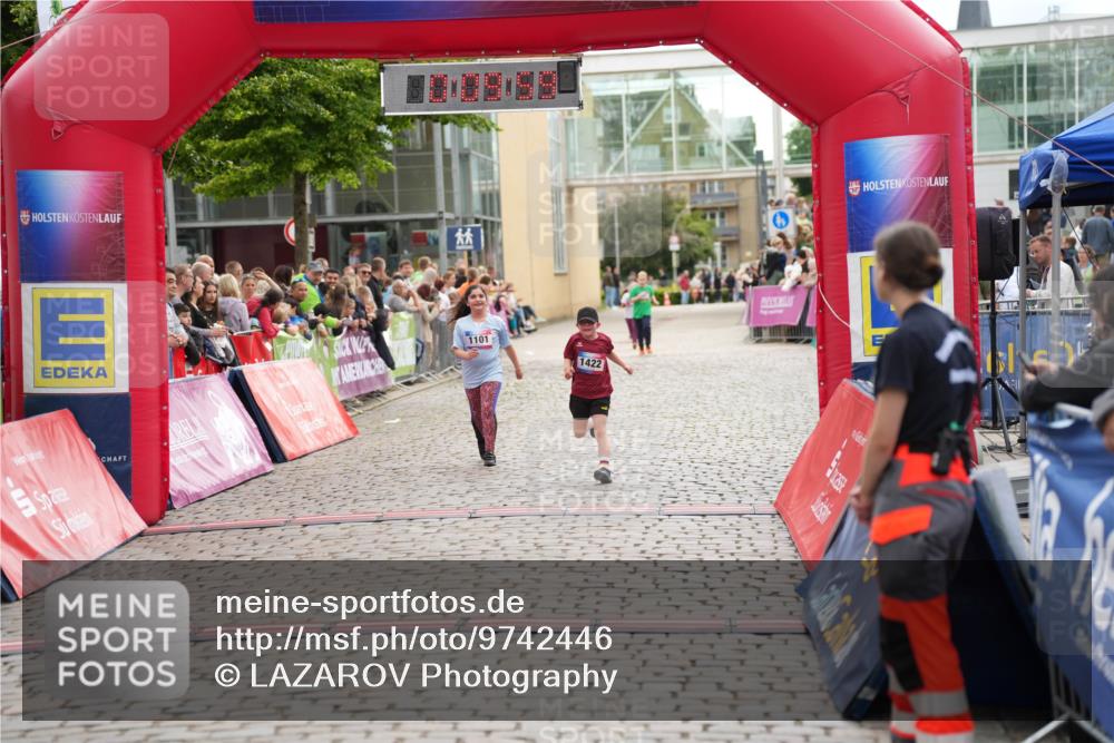 12.06.2026 - Holstenköstenlauf LAZAROV Photography http://msf.ph/oto/9742446 12.06.2026 16:24:56 Laufen 1101, 1422, 1101, 1422 meine-sportfotos.de