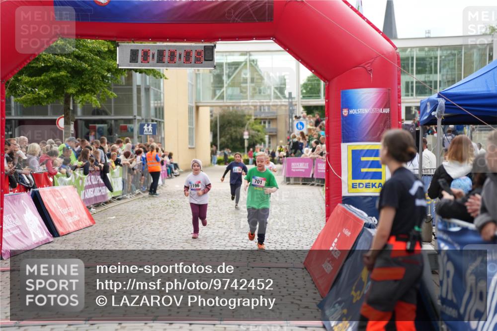12.06.2026 - Holstenköstenlauf LAZAROV Photography http://msf.ph/oto/9742452 12.06.2026 16:25:07 Laufen 1196, 1116, 701, 701, 1116, 1196 meine-sportfotos.de