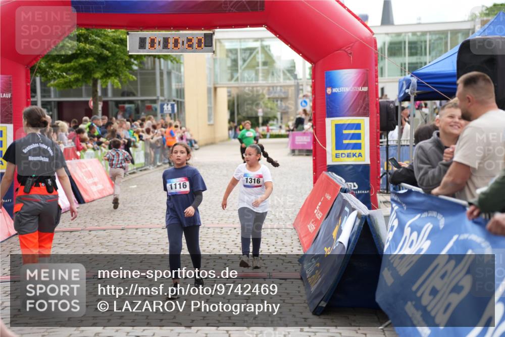 12.06.2026 - Holstenköstenlauf LAZAROV Photography http://msf.ph/oto/9742469 12.06.2026 16:25:18 Laufen 1116, 1316, 699, 1316 meine-sportfotos.de