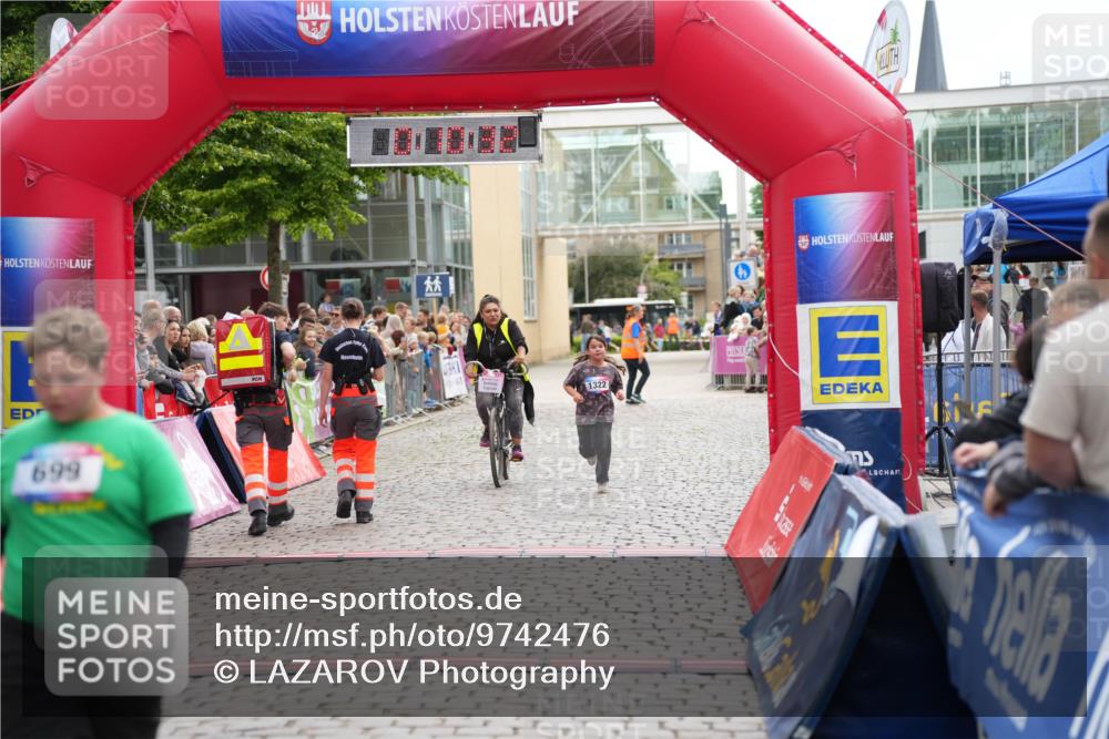 12.06.2026 - Holstenköstenlauf LAZAROV Photography http://msf.ph/oto/9742476 12.06.2026 16:25:30 Laufen 699, 1322, 1322 meine-sportfotos.de
