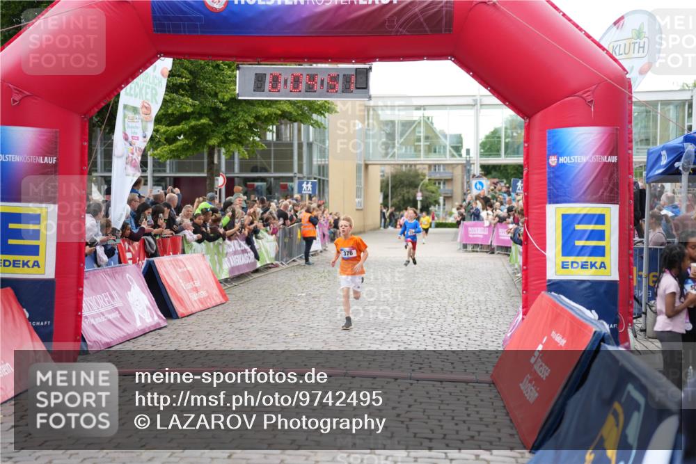12.06.2026 - Holstenköstenlauf LAZAROV Photography http://msf.ph/oto/9742495 12.06.2026 16:34:53 Laufen 376, 224, 373, 376 meine-sportfotos.de