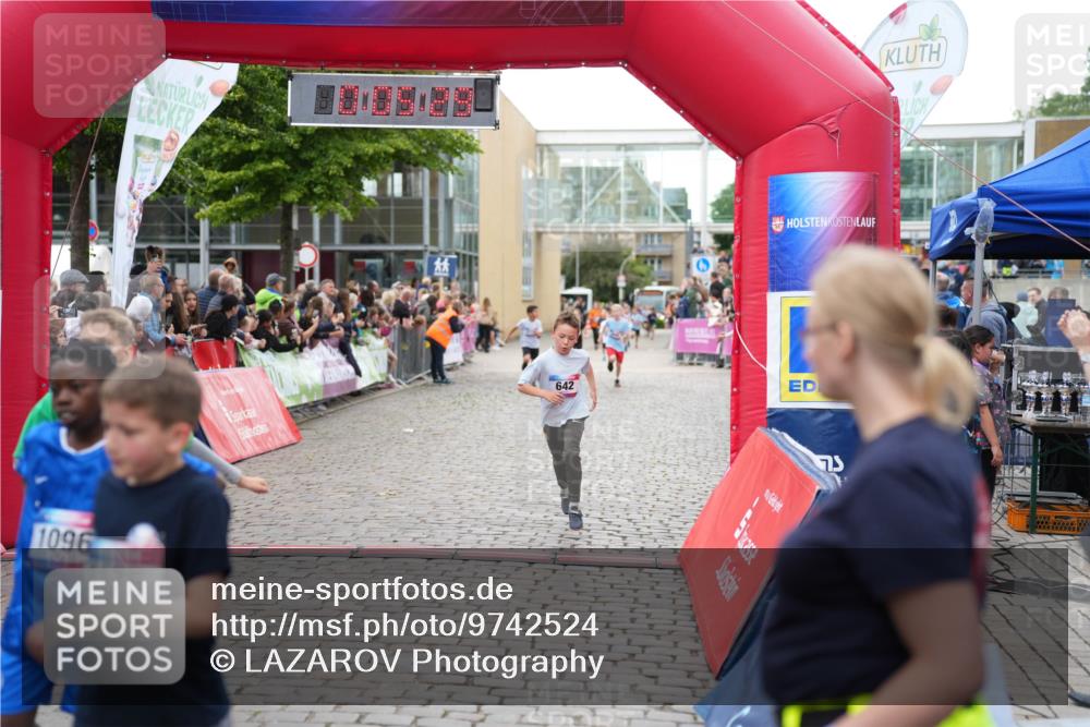 12.06.2026 - Holstenköstenlauf LAZAROV Photography http://msf.ph/oto/9742524 12.06.2026 16:35:31 Laufen 1096, 1175, 642, 642, 648, 723, 1157, 1177 meine-sportfotos.de