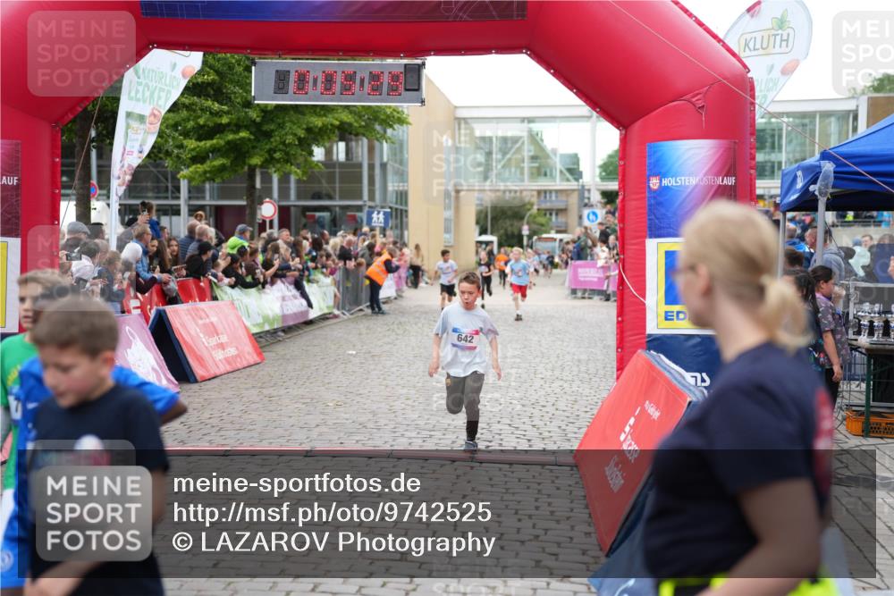 12.06.2026 - Holstenköstenlauf LAZAROV Photography http://msf.ph/oto/9742525 12.06.2026 16:35:31 Laufen 1175, 642, 75, 642, 648, 723, 1157, 1177 meine-sportfotos.de