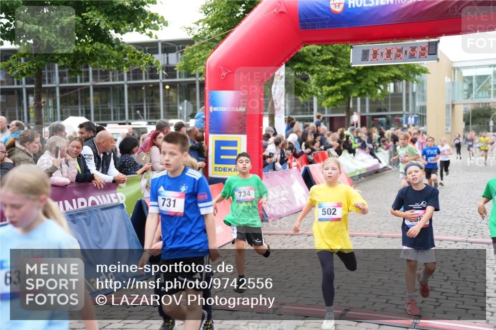 12.06.2026 - Holstenköstenlauf LAZAROV Photography http://msf.ph/oto/9742556 12.06.2026 16:35:52 Laufen 731, 630, 734, 502, 180, 251, 496, 500, 502, 731, 733, 734, 876, 880, 899, 996, 998, 1281, 1296 meine-sportfotos.de