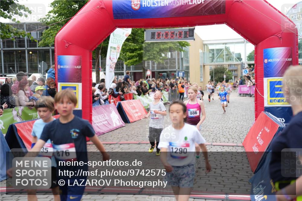 12.06.2026 - Holstenköstenlauf LAZAROV Photography http://msf.ph/oto/9742575 12.06.2026 16:36:03 Laufen 35, 876, 886, 219, 1290, 50, 219, 635, 636, 729, 735, 884, 885, 886, 898, 1087, 1176, 1179, 1290 meine-sportfotos.de