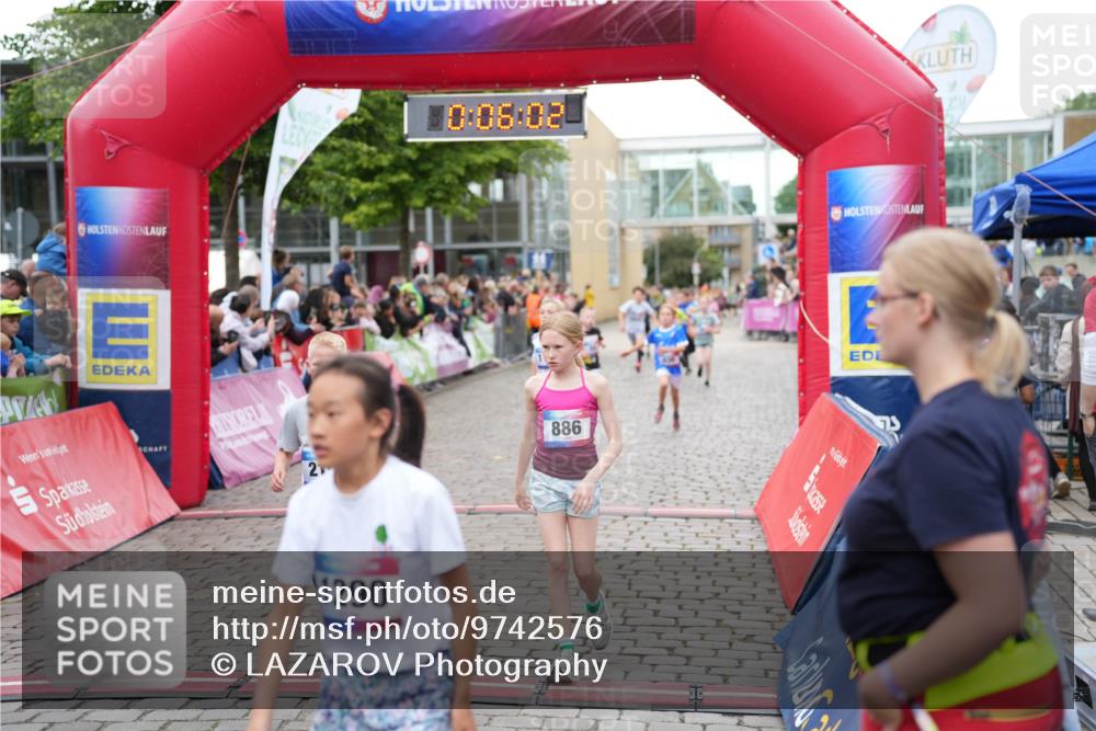 12.06.2026 - Holstenköstenlauf LAZAROV Photography http://msf.ph/oto/9742576 12.06.2026 16:36:04 Laufen 10, 08, 02, 1290, 886, 50, 219, 370, 636, 729, 735, 884, 885, 886, 898, 1087, 1176, 1179 meine-sportfotos.de