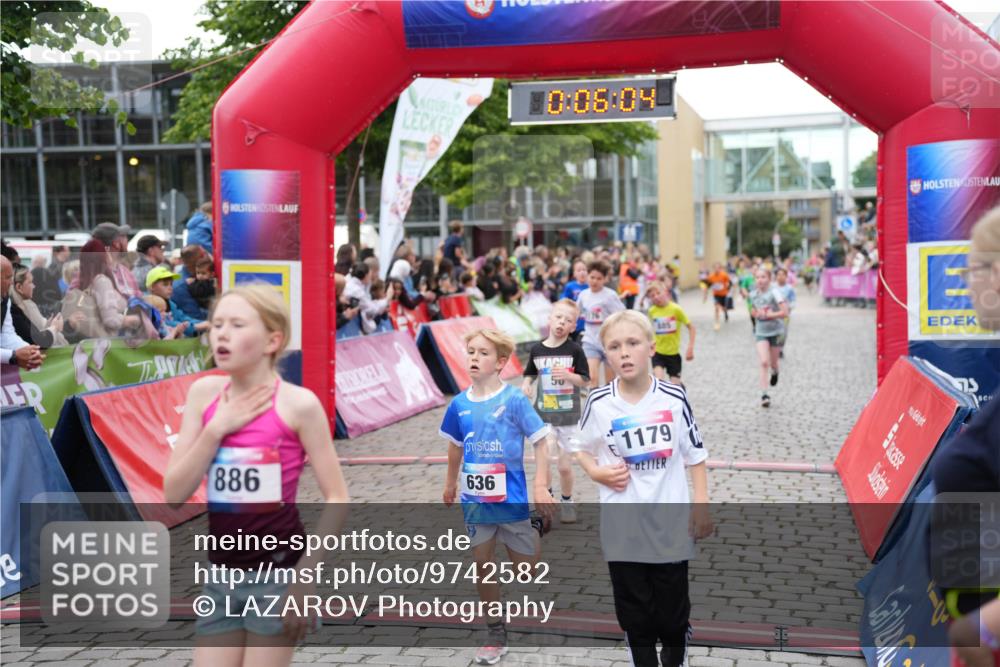 12.06.2026 - Holstenköstenlauf LAZAROV Photography http://msf.ph/oto/9742582 12.06.2026 16:36:07 Laufen 886, 10, 06, 04, 50, 636, 1179, 75, 19, 50, 173, 270, 370, 636, 638, 729, 735, 884, 885, 898, 979, 1087, 1176, 1179, 1430 meine-sportfotos.de
