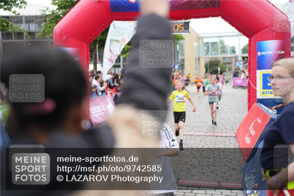 12.06.2026 - Holstenköstenlauf LAZAROV Photography http://msf.ph/oto/9742585 12.06.2026 16:36:07 Laufen 05, 885, 19, 50, 173, 270, 370, 636, 638, 729, 735, 884, 885, 898, 979, 1087, 1176, 1179, 1430 meine-sportfotos.de