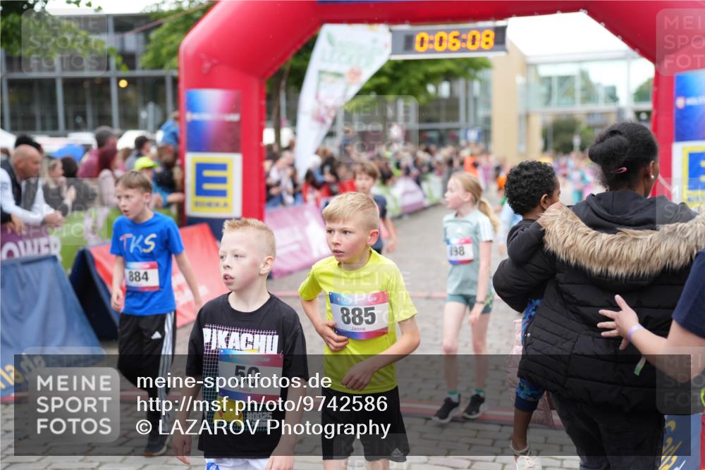 12.06.2026 - Holstenköstenlauf LAZAROV Photography http://msf.ph/oto/9742586 12.06.2026 16:36:10 Laufen 884, 36, 50, 885, 0, 06, 08, 198, 19, 173, 270, 370, 638, 729, 735, 884, 885, 898, 979, 1087, 1176, 1430, 1432, 1448, 1496 meine-sportfotos.de
