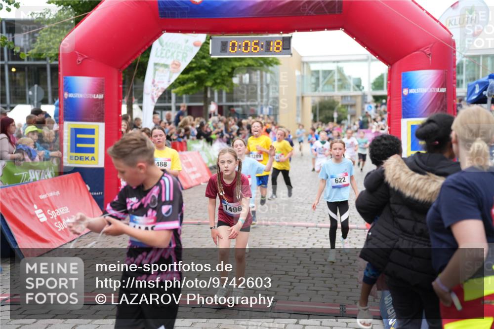 12.06.2026 - Holstenköstenlauf LAZAROV Photography http://msf.ph/oto/9742603 12.06.2026 16:36:20 Laufen 488, 0, 06, 18, 1496, 1289, 622, 15, 109, 216, 271, 272, 277, 487, 488, 622, 629, 639, 722, 872, 981, 1165, 1282, 1289, 1432, 1472, 1496 meine-sportfotos.de