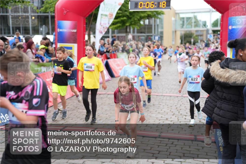 12.06.2026 - Holstenköstenlauf LAZAROV Photography http://msf.ph/oto/9742605 12.06.2026 16:36:21 Laufen 488, 29, 496, 0, 06, 18, 1289, 622, 15, 109, 216, 271, 272, 277, 487, 488, 622, 629, 639, 722, 872, 881, 981, 1165, 1282, 1289, 1433, 1472 meine-sportfotos.de