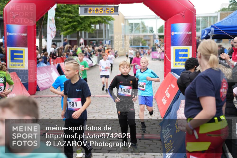 12.06.2026 - Holstenköstenlauf LAZAROV Photography http://msf.ph/oto/9742625 12.06.2026 16:36:31 Laufen 0, 06, 29, 881, 1040, 1168, 181, 223, 724, 728, 881, 974, 980, 1040, 1168, 1297, 1305, 1433 meine-sportfotos.de