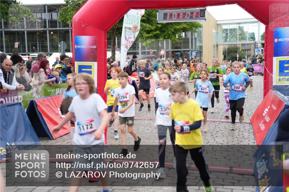 12.06.2026 - Holstenköstenlauf LAZAROV Photography http://msf.ph/oto/9742657 12.06.2026 16:36:51 Laufen 1172, 1294, 1182, 238, 1180, 26, 1431, 182, 130, 621, 280, 72, 96, 121, 174, 182, 221, 258, 280, 491, 504, 621, 623, 628, 726, 874, 1180, 1182, 1280, 1294, 1304, 1431, 1434 meine-sportfotos.de