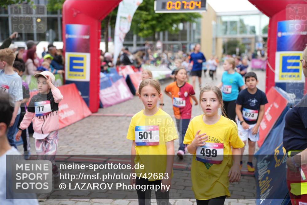 12.06.2026 - Holstenköstenlauf LAZAROV Photography http://msf.ph/oto/9742683 12.06.2026 16:37:06 Laufen 77, 0, 07, 04, 7284, 501, 499, 874, 175, 274, 281, 632, 882, 1038, 1093, 1160, 1169, 1295, 1559 meine-sportfotos.de