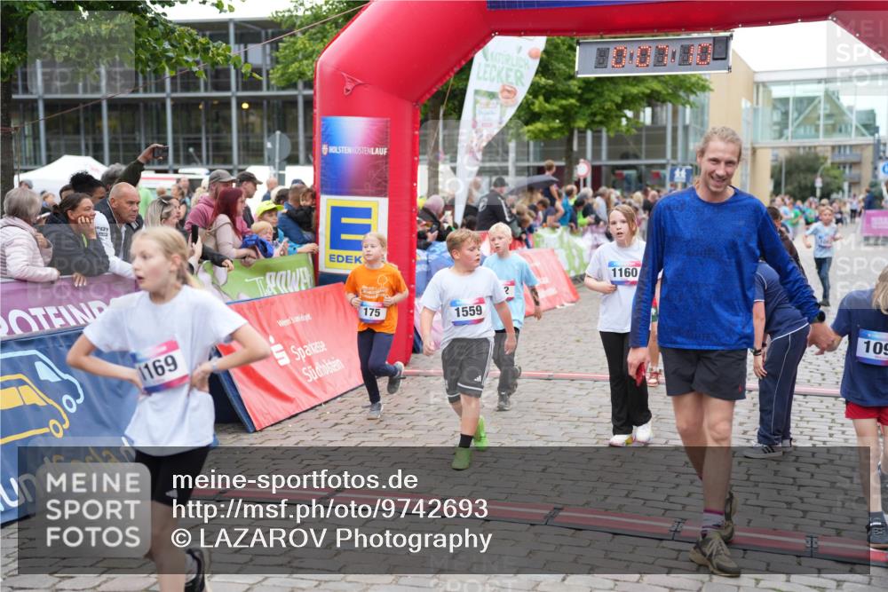12.06.2026 - Holstenköstenlauf LAZAROV Photography http://msf.ph/oto/9742693 12.06.2026 16:37:13 Laufen 0, 1169, 175, 2, 1559, 1160, 109, 90, 175, 176, 624, 632, 637, 727, 1000, 1160, 1167, 1442 meine-sportfotos.de