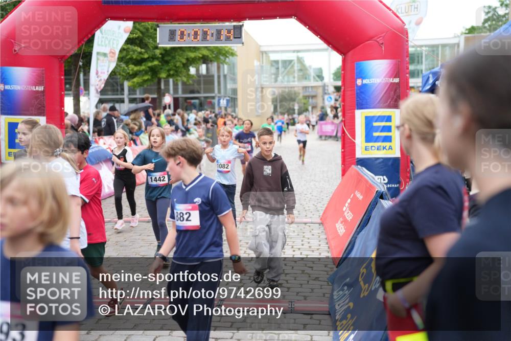 12.06.2026 - Holstenköstenlauf LAZAROV Photography http://msf.ph/oto/9742699 12.06.2026 16:37:16 Laufen 93, 1442, 1082, 882, 90, 176, 225, 624, 637, 727, 732, 895, 1000, 1167, 1442 meine-sportfotos.de