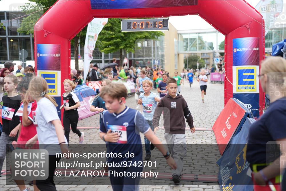 12.06.2026 - Holstenköstenlauf LAZAROV Photography http://msf.ph/oto/9742701 12.06.2026 16:37:17 Laufen 176, 90, 22, 1082, 90, 176, 225, 624, 637, 727, 732, 895, 1000, 1167, 1442 meine-sportfotos.de