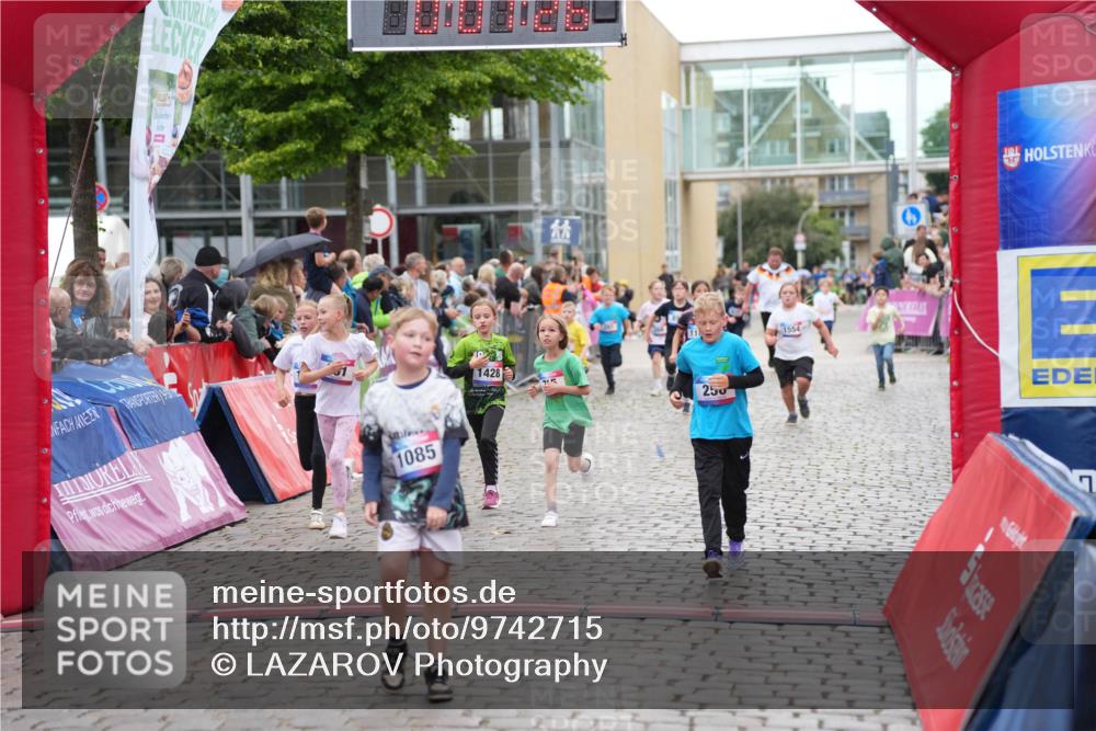 12.06.2026 - Holstenköstenlauf LAZAROV Photography http://msf.ph/oto/9742715 12.06.2026 16:37:29 Laufen 1085, 1428, 250, 1554, 256, 257, 261, 268, 492, 644, 715, 891, 897, 1085, 1181, 1291, 1428, 1554 meine-sportfotos.de