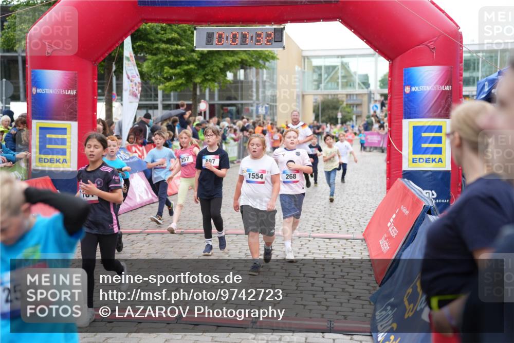 12.06.2026 - Holstenköstenlauf LAZAROV Photography http://msf.ph/oto/9742723 12.06.2026 16:37:34 Laufen 256, 257, 297, 1554, 268, 75, 257, 261, 268, 492, 644, 871, 897, 1163, 1181, 1554 meine-sportfotos.de