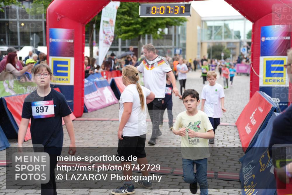 12.06.2026 - Holstenköstenlauf LAZAROV Photography http://msf.ph/oto/9742729 12.06.2026 16:37:39 Laufen 897, 0, 07, 37, 171, 218, 279, 871, 900, 1163, 1513, 1515 meine-sportfotos.de