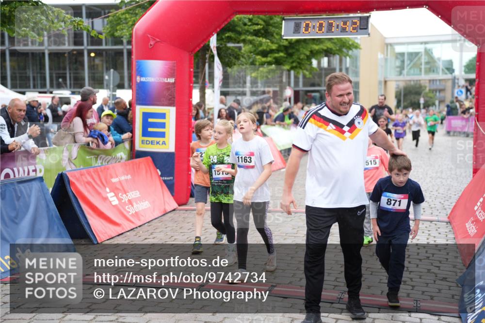12.06.2026 - Holstenköstenlauf LAZAROV Photography http://msf.ph/oto/9742734 12.06.2026 16:37:44 Laufen 24, 1163, 1575, 10, 00, 48, 515, 871, 217, 218, 252, 279, 720, 900, 1163, 1513, 1515, 1532 meine-sportfotos.de