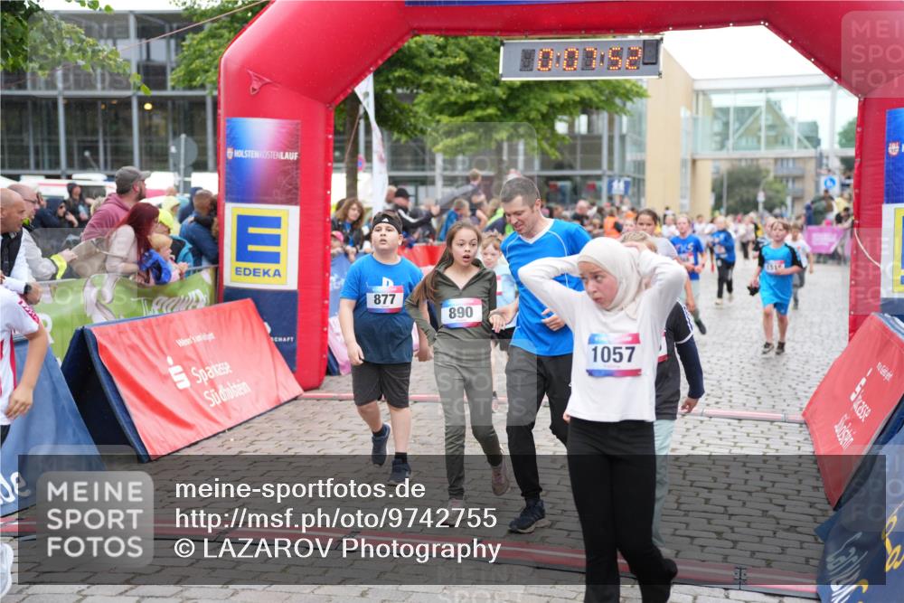 12.06.2026 - Holstenköstenlauf LAZAROV Photography http://msf.ph/oto/9742755 12.06.2026 16:37:54 Laufen 877, 890, 1057, 122, 217, 498, 640, 877, 888, 890, 1039, 1162, 1288, 1302, 1483, 1505, 1518, 1529, 1531 meine-sportfotos.de