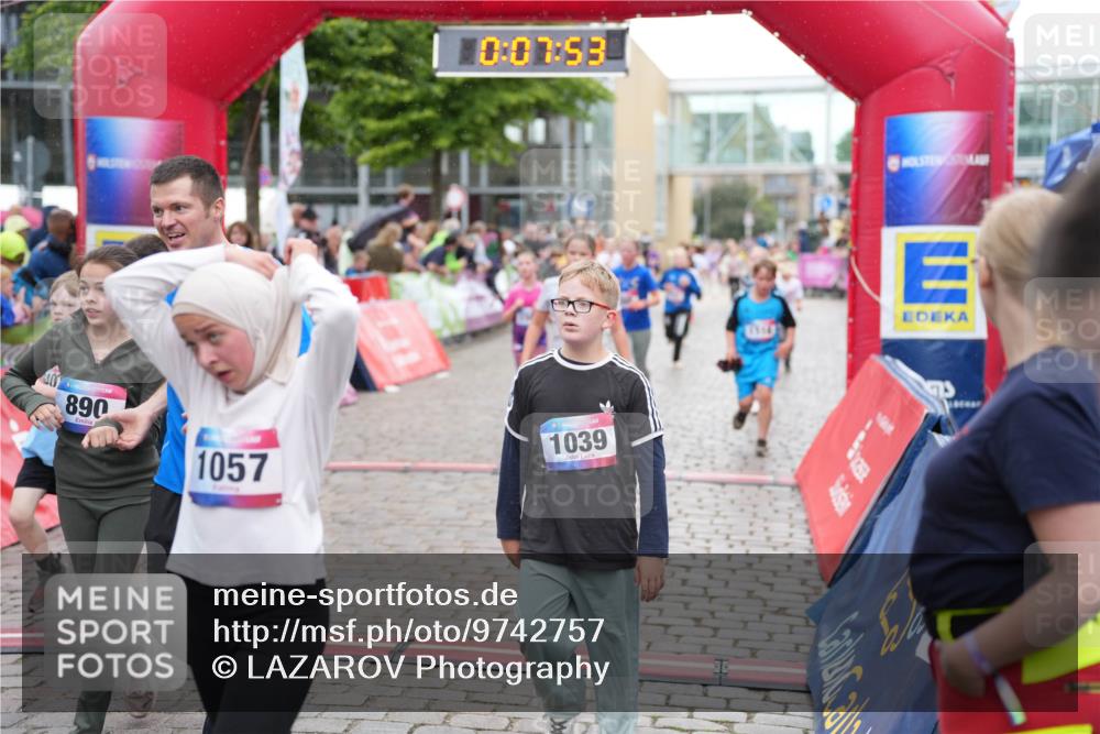 12.06.2026 - Holstenköstenlauf LAZAROV Photography http://msf.ph/oto/9742757 12.06.2026 16:37:56 Laufen 10, 07, 53, 890, 1057, 1039, 95, 122, 172, 283, 498, 640, 888, 890, 1162, 1288, 1302, 1505, 1518, 1529, 1531, 1553 meine-sportfotos.de