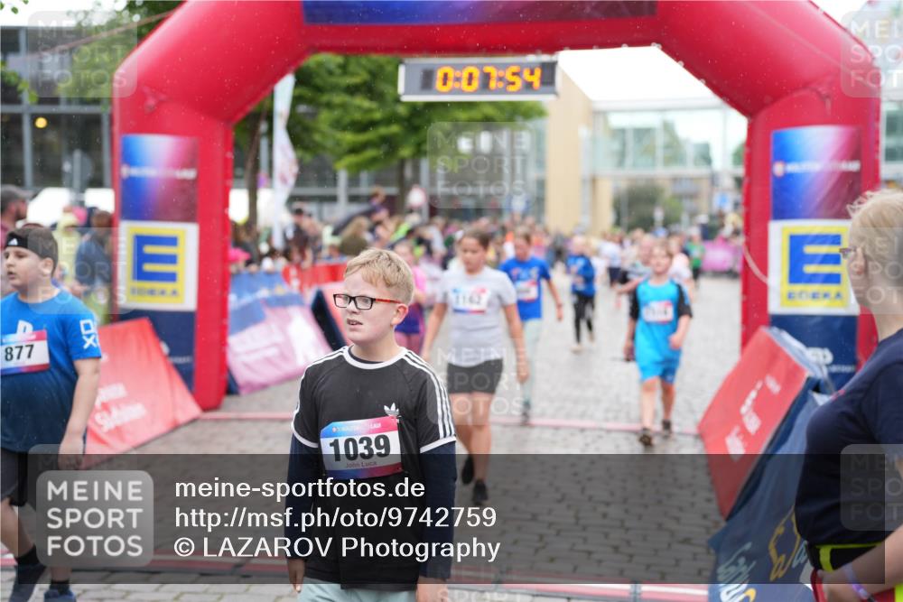 12.06.2026 - Holstenköstenlauf LAZAROV Photography http://msf.ph/oto/9742759 12.06.2026 16:37:57 Laufen 877, 1039, 0, 07, 54, 7145, 95, 122, 172, 283, 498, 640, 713, 888, 1162, 1288, 1302, 1308, 1505, 1518, 1529, 1531, 1553 meine-sportfotos.de