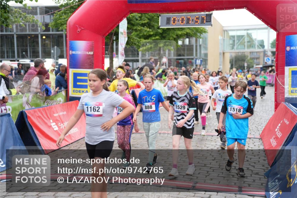 12.06.2026 - Holstenköstenlauf LAZAROV Photography http://msf.ph/oto/9742765 12.06.2026 16:37:59 Laufen 1162, 150, 888, 100797, 1288, 31, 1529, 130, 1518, 49, 95, 122, 172, 249, 283, 489, 498, 503, 634, 713, 888, 1288, 1302, 1308, 1505, 1518, 1529, 1531, 1553 meine-sportfotos.de