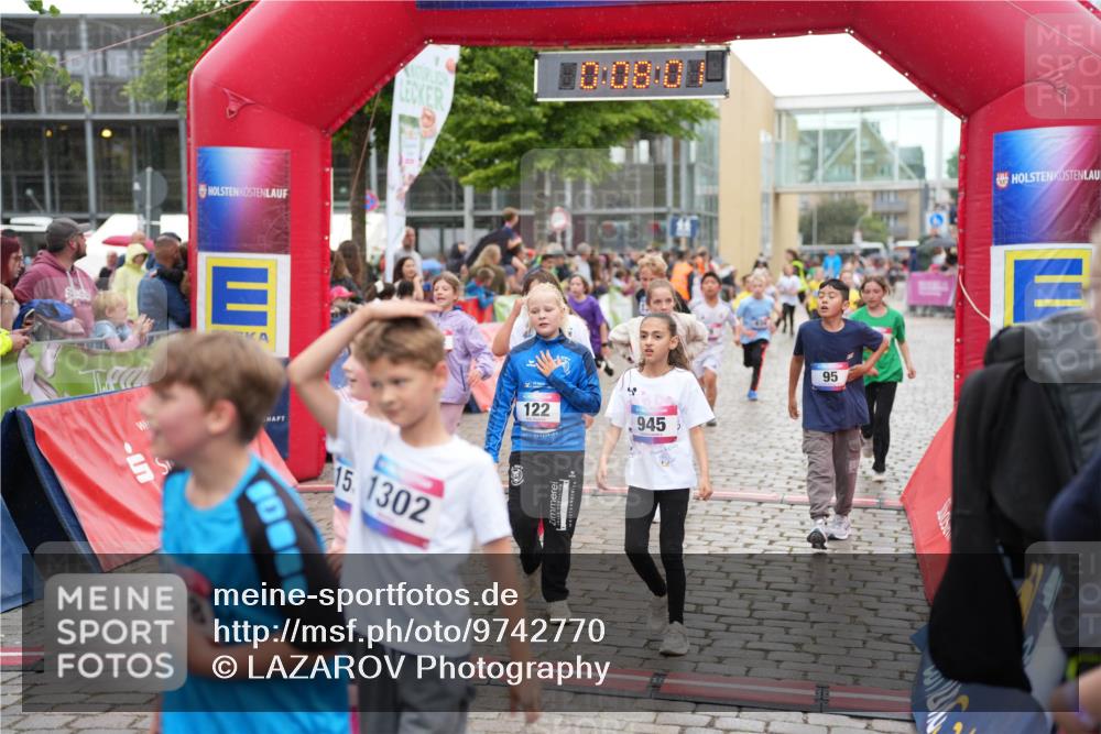 12.06.2026 - Holstenköstenlauf LAZAROV Photography http://msf.ph/oto/9742770 12.06.2026 16:38:03 Laufen 15, 1302, 10, 08, 0, 122, 945, 95, 49, 95, 122, 172, 249, 283, 489, 494, 503, 617, 634, 713, 1288, 1293, 1299, 1308, 1553 meine-sportfotos.de