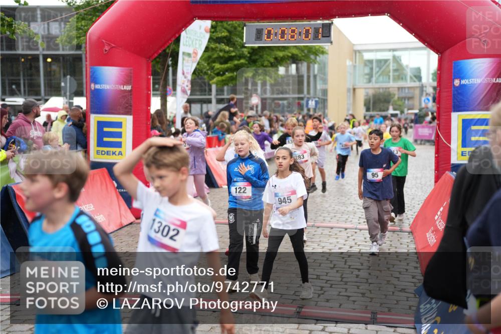 12.06.2026 - Holstenköstenlauf LAZAROV Photography http://msf.ph/oto/9742771 12.06.2026 16:38:04 Laufen 1302, 10, 08, 0, 122, 945, 283, 95, 49, 95, 172, 249, 283, 489, 494, 503, 617, 634, 713, 1293, 1299, 1308, 1553 meine-sportfotos.de