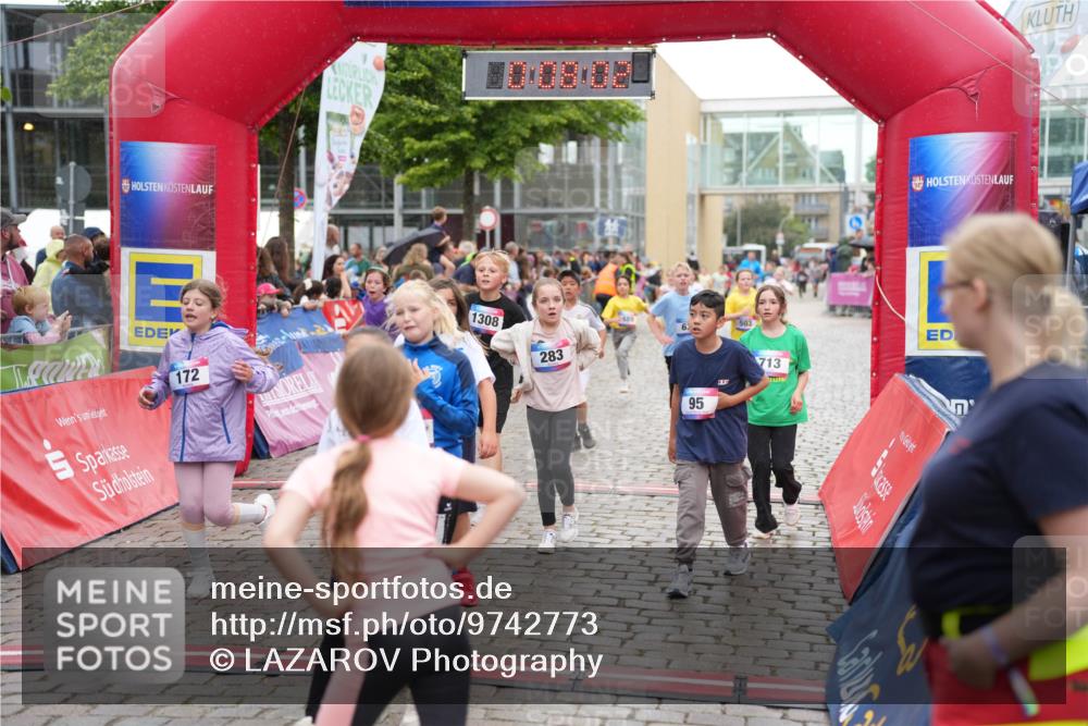12.06.2026 - Holstenköstenlauf LAZAROV Photography http://msf.ph/oto/9742773 12.06.2026 16:38:05 Laufen 172, 1308, 283, 503, 95, 713, 49, 95, 172, 249, 283, 489, 494, 503, 617, 634, 713, 1293, 1299, 1308, 1553 meine-sportfotos.de