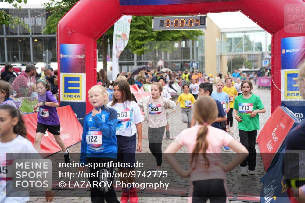 12.06.2026 - Holstenköstenlauf LAZAROV Photography http://msf.ph/oto/9742775 12.06.2026 16:38:06 Laufen 249, 15, 122, 10, 08, 04, 489, 283, 553, 713, 49, 172, 249, 283, 489, 494, 503, 617, 634, 713, 965, 1293, 1299, 1308, 1400 meine-sportfotos.de